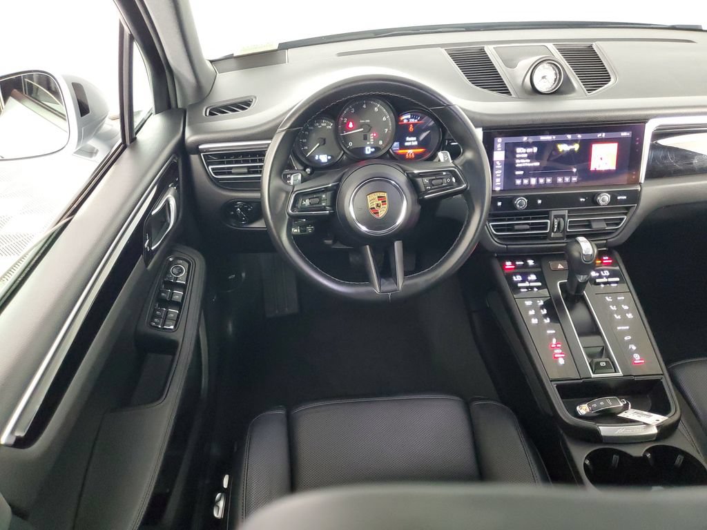 Used 2024 Porsche Macan AWD/4WD image 14