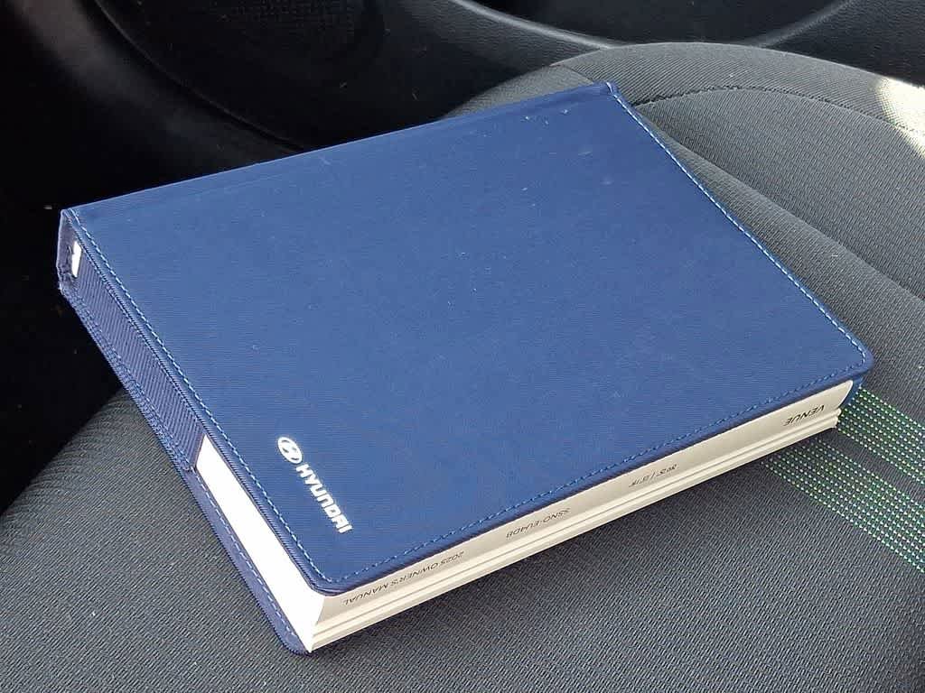 Certified 2025 Hyundai Venue SEL FWD image 27