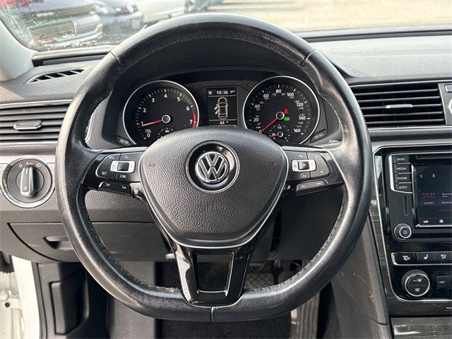 Used 2017 Volkswagen Passat 1.8T SE image 19