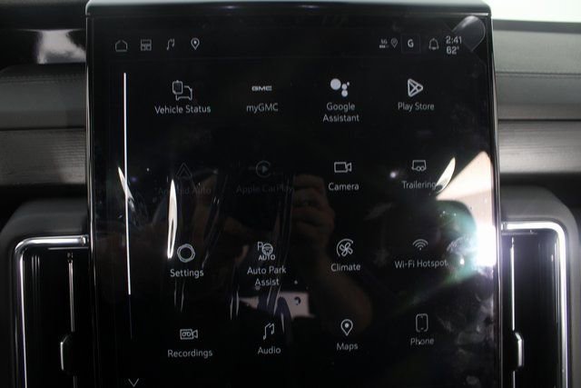 New 2026 GMC Yukon XL Denali w/ Sun & Power Step Package image 5