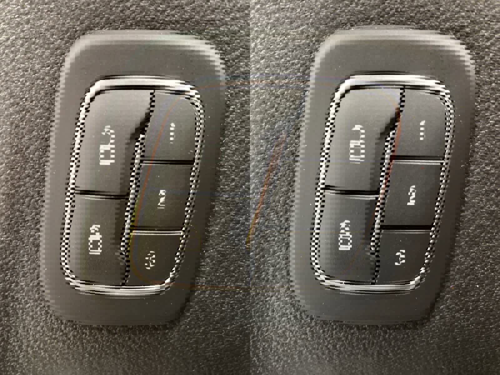 Certified 2021 Ford Escape SEL w/ SEL Stealth AWD Package image 14