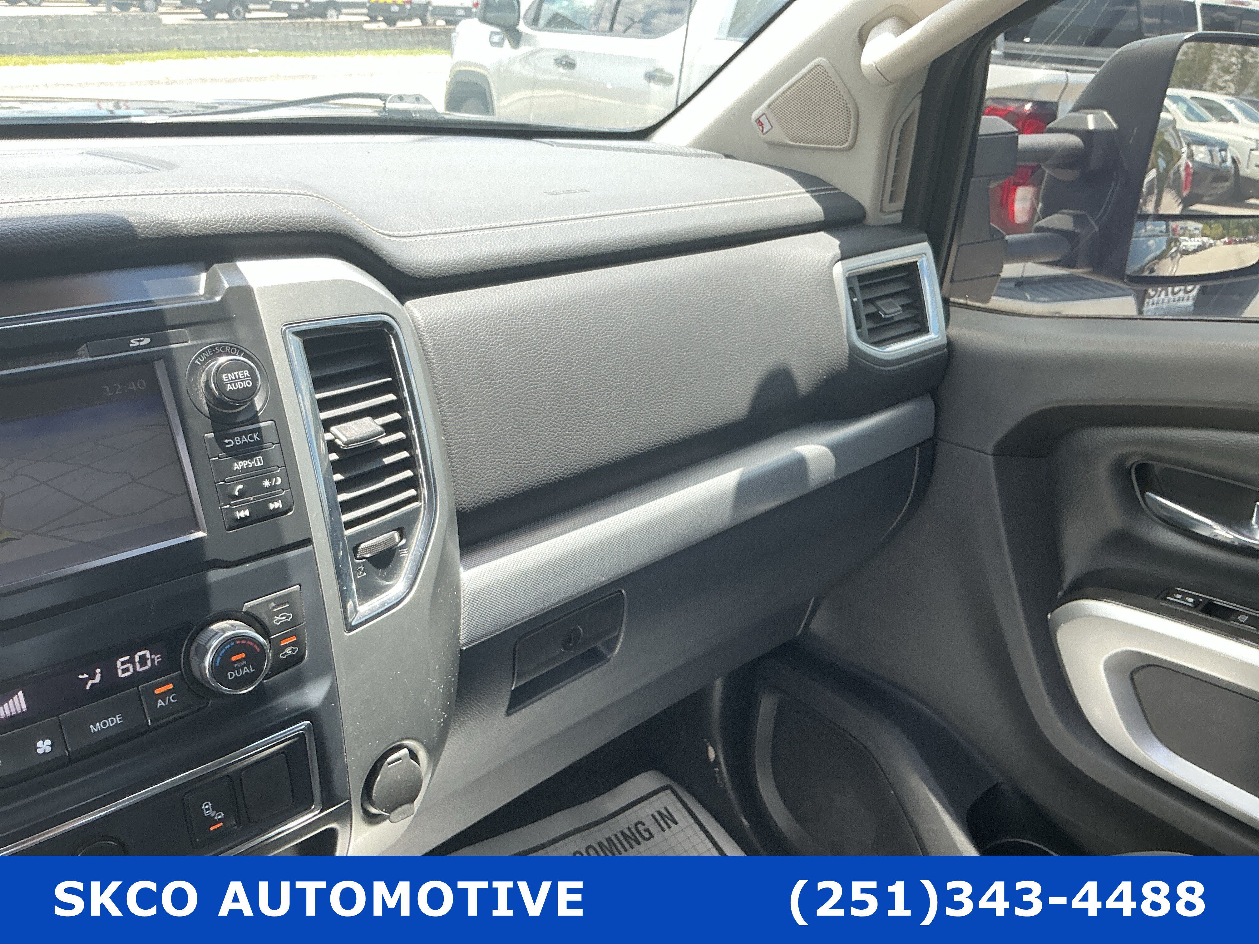 Used 2017 Nissan Titan PRO-4X AWD/4WD image 23
