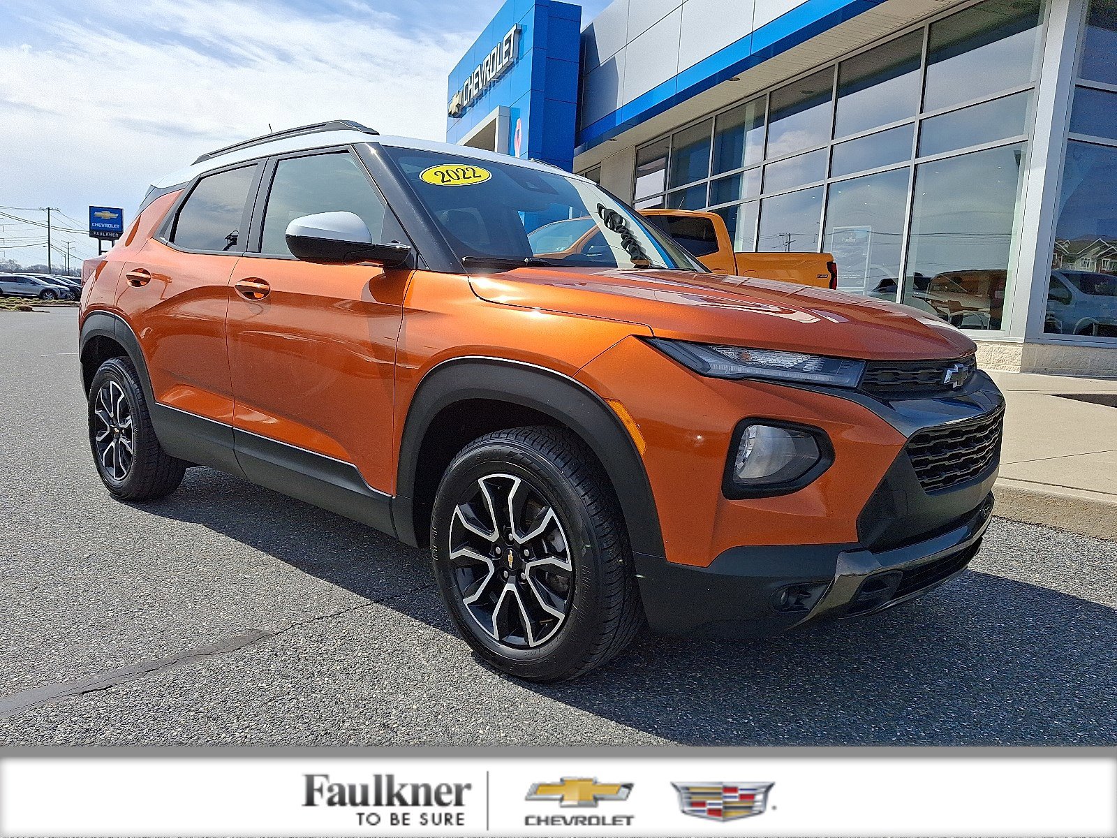Certified 2022 Chevrolet TrailBlazer ACTIV w/ Sun and Liftgate Package image 1