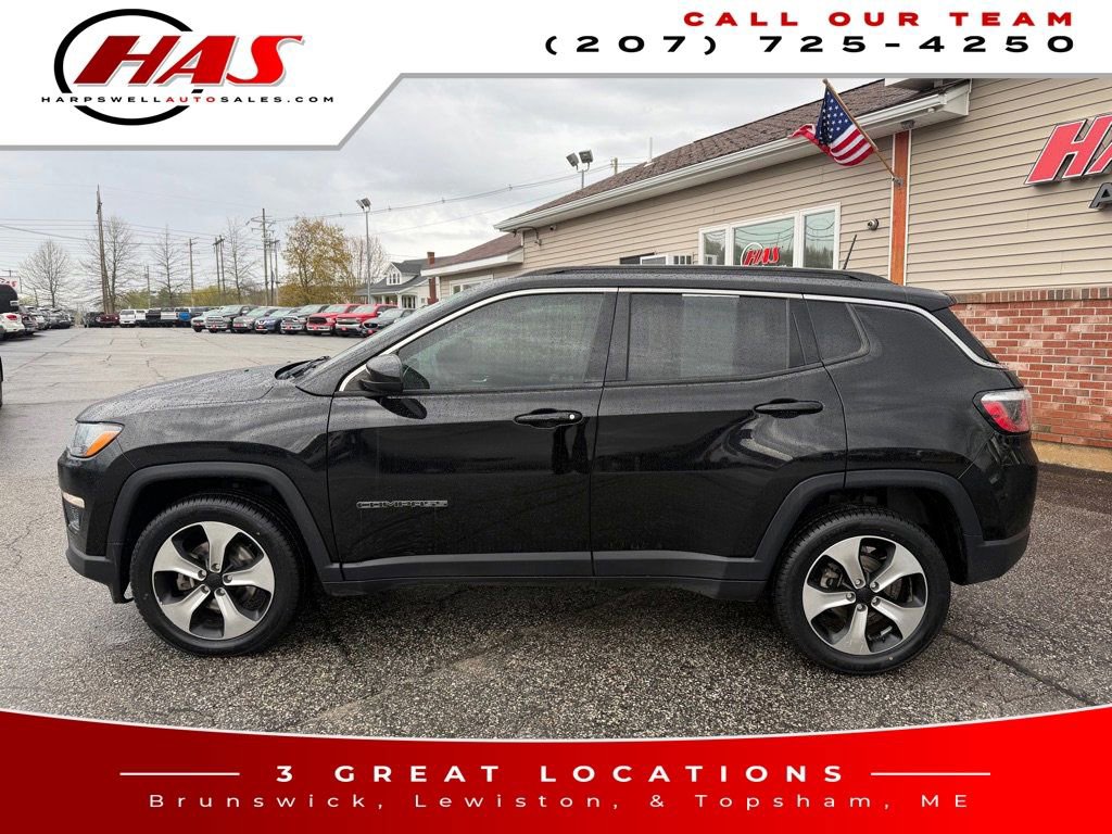 Used 2020 Jeep Compass Latitude w/ Cold Weather Group AWD/4WD image 3