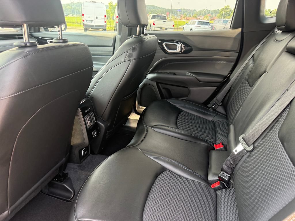 New 2026 Jeep Compass Latitude AWD/4WD image 23