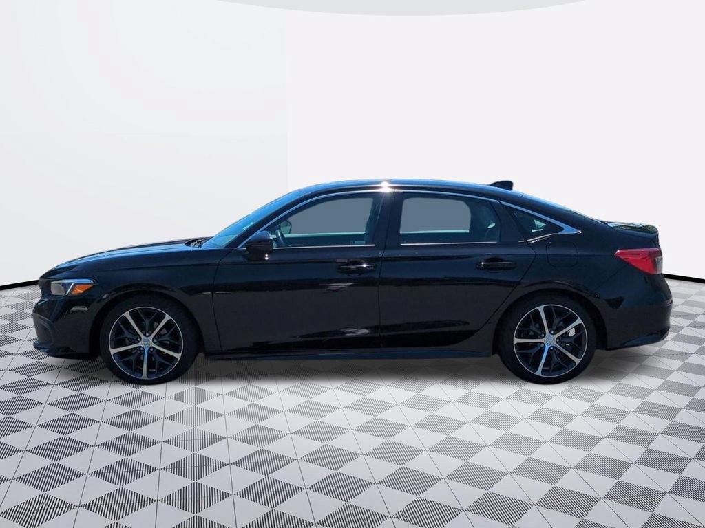 Used 2022 Honda Civic Touring image 3