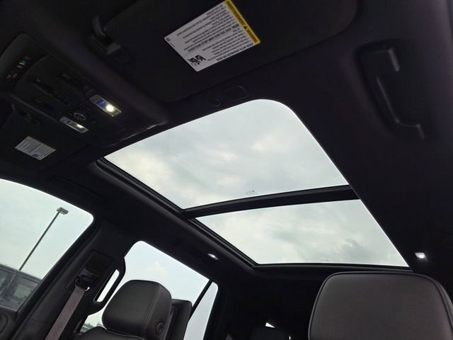 Used 2021 GMC Yukon Denali w/ Denali Ultimate Package AWD/4WD image 22