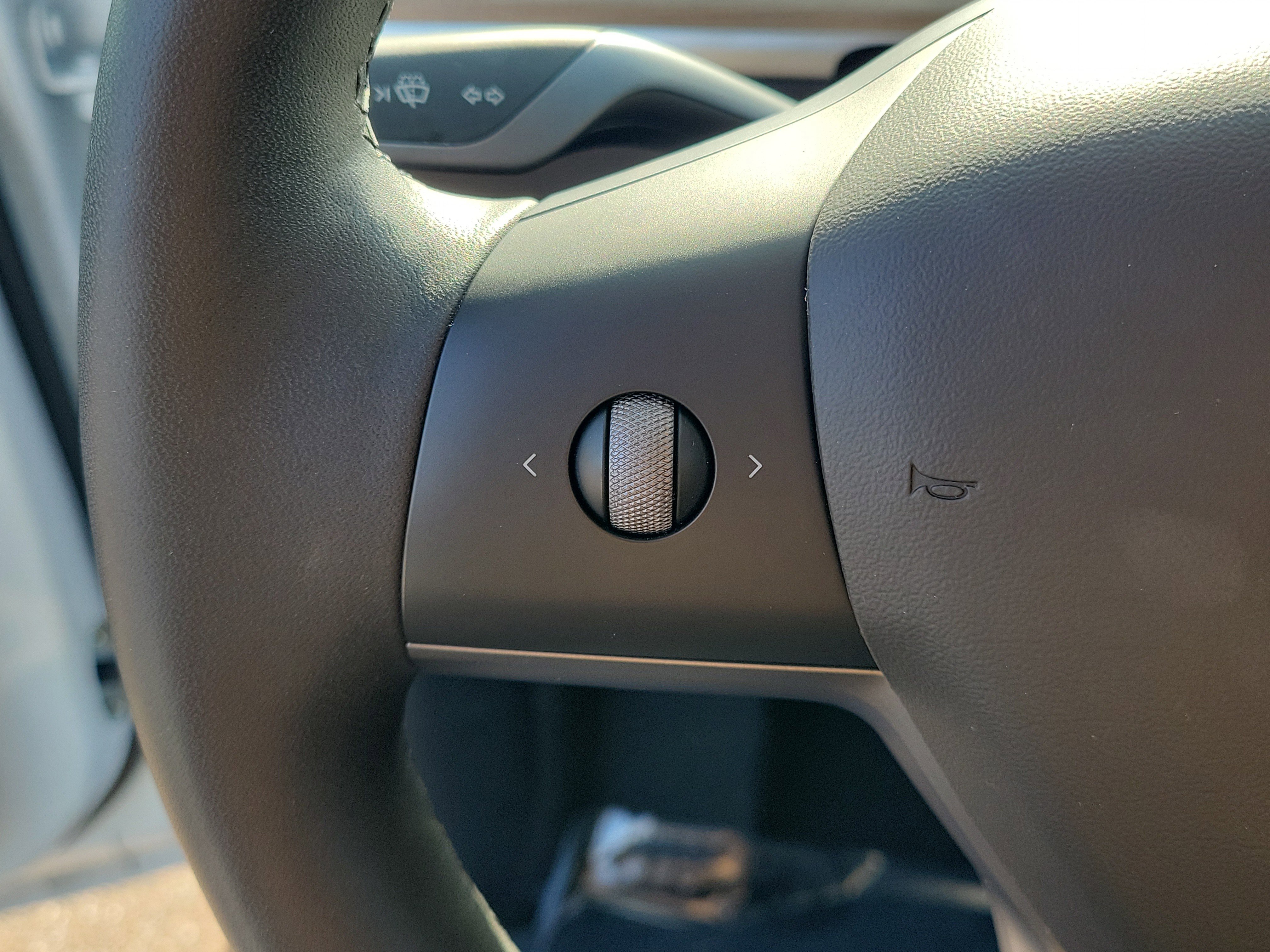 Used 2021 Tesla Model Y Long Range image 27