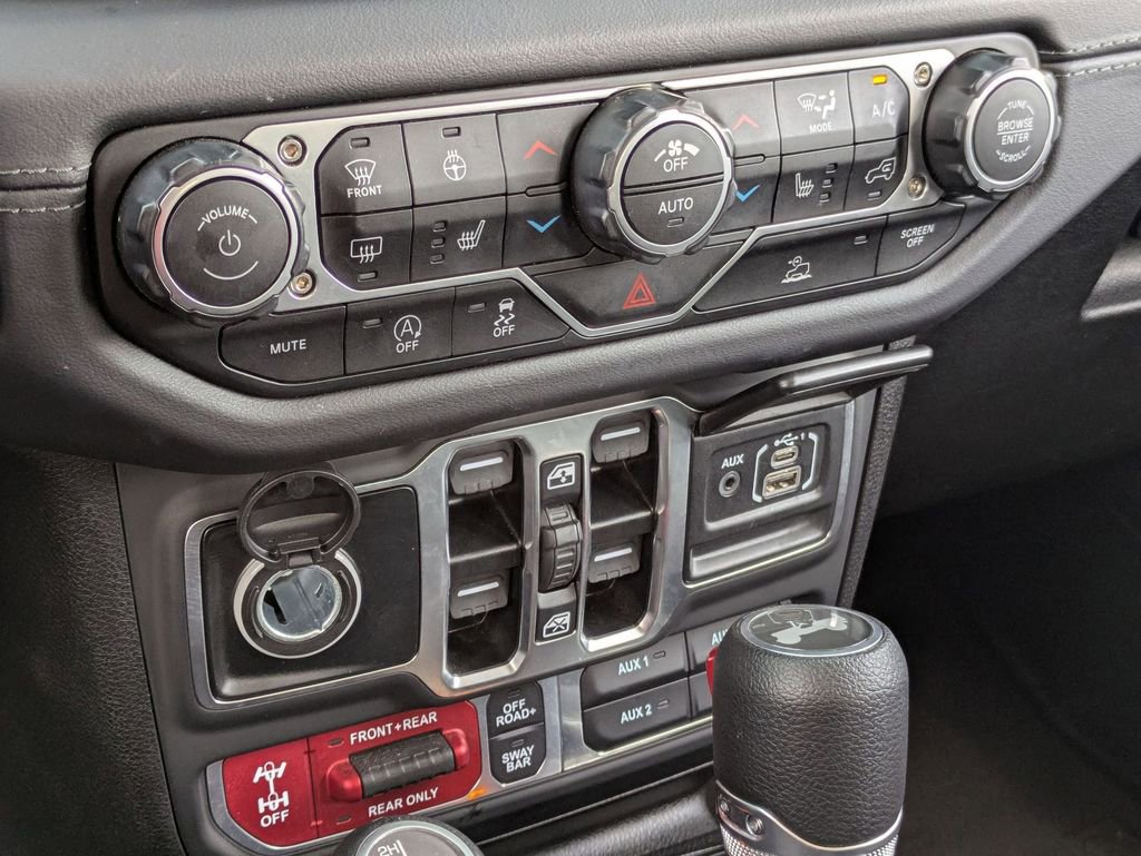 Used 2025 Jeep Wrangler Unlimited Rubicon w/ Convenience Group image 22