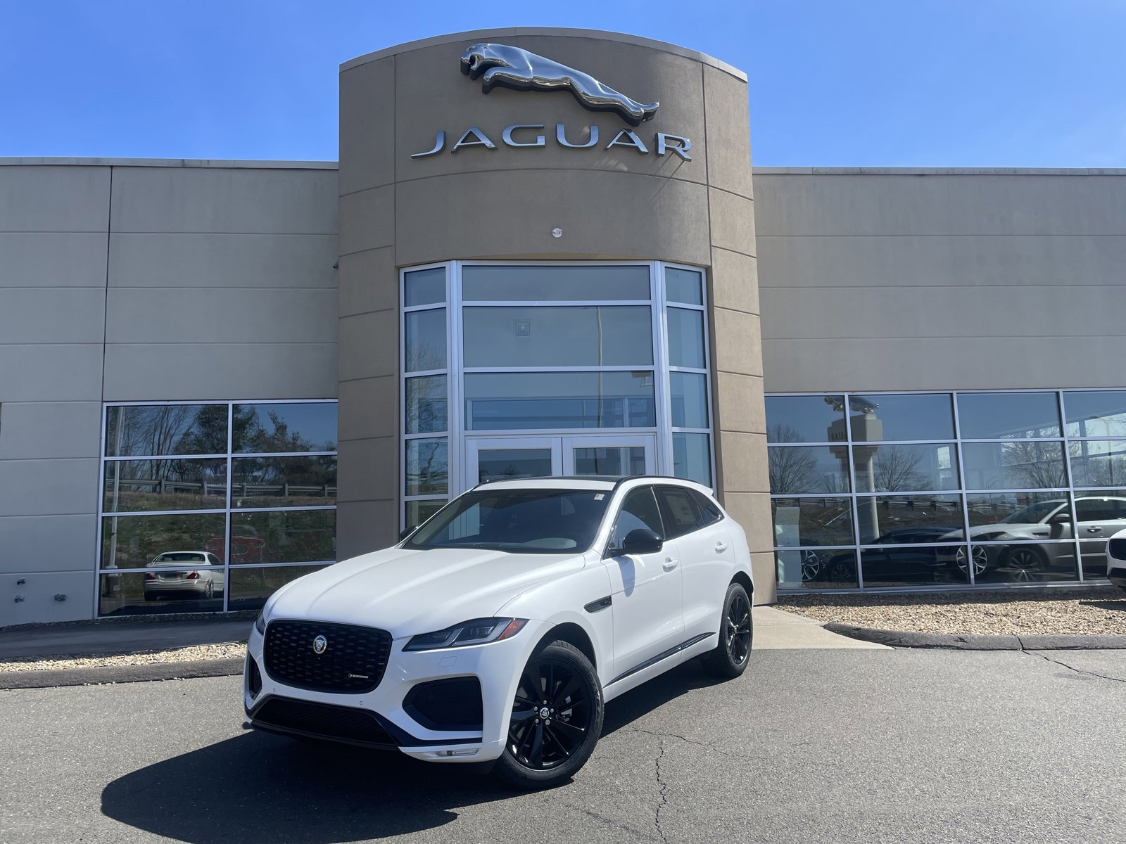 New 2025 Jaguar F-PACE R-Dynamic S image 1