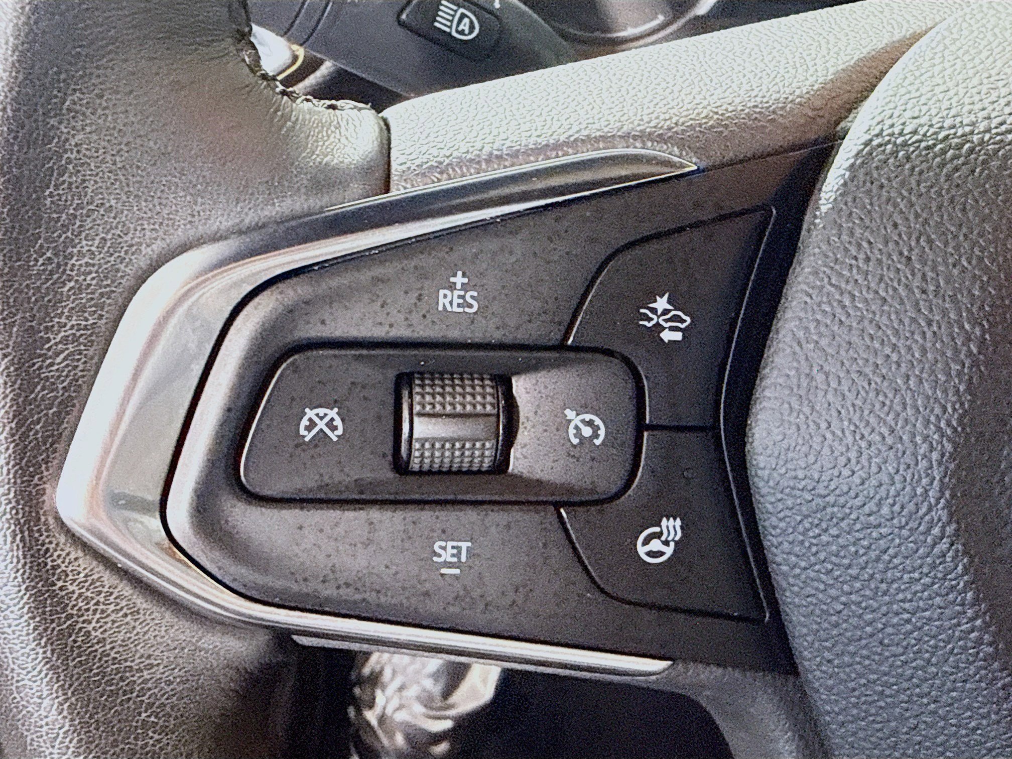 Used 2023 Chevrolet TrailBlazer ACTIV w/ Sun and Liftgate Package image 14