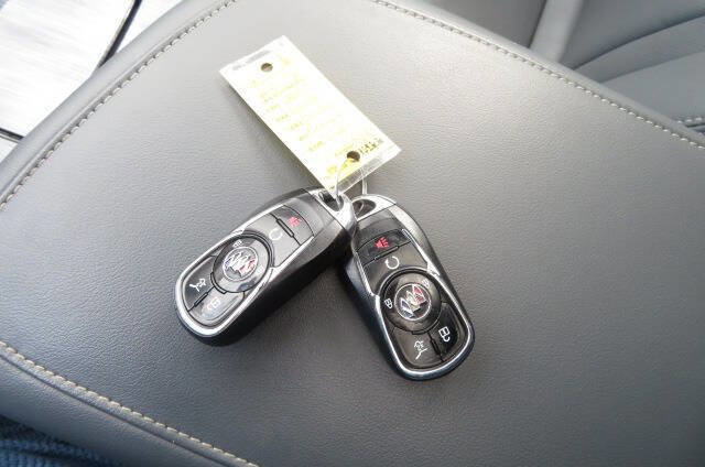 Used 2023 Buick Enclave Premium w/ Experience Buick Package image 28