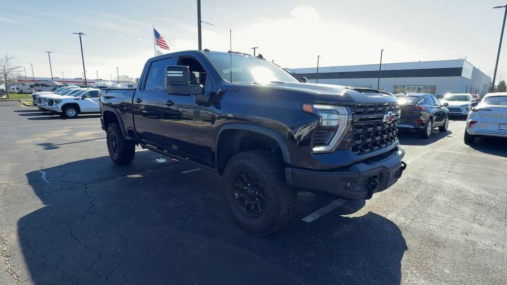 Used 2024 Chevrolet Silverado 2500 ZR2 w/ ZR2 Bison Edition AWD/4WD image 2