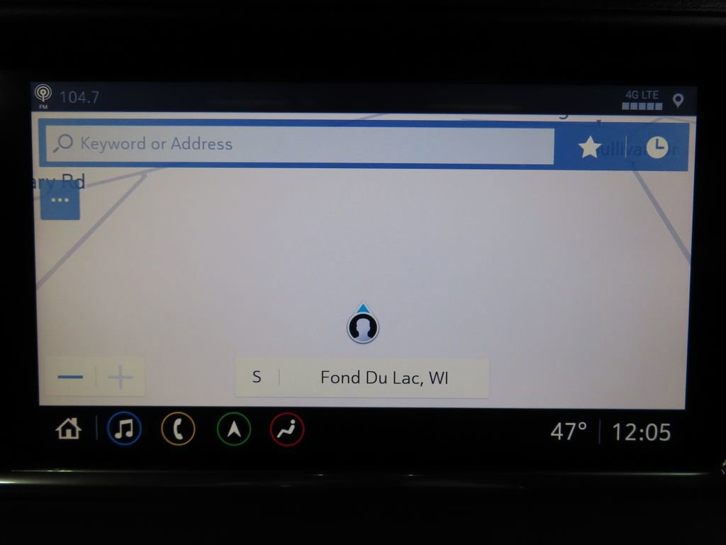 Used 2021 GMC Yukon Denali w/ Denali Premium Package image 16