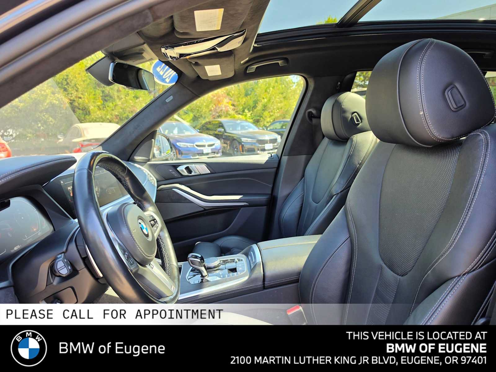 Used 2022 BMW X7 xDrive40i w/ M Sport Package AWD/4WD image 24