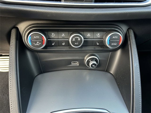 Used 2024 Alfa Romeo Stelvio Veloce image 20