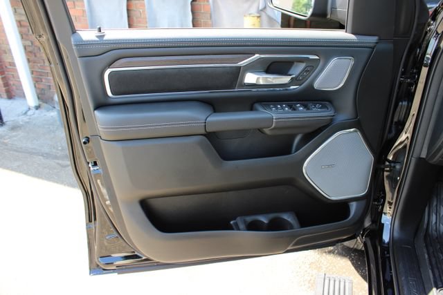 New 2027 RAM 1500 Laramie AWD/4WD image 9