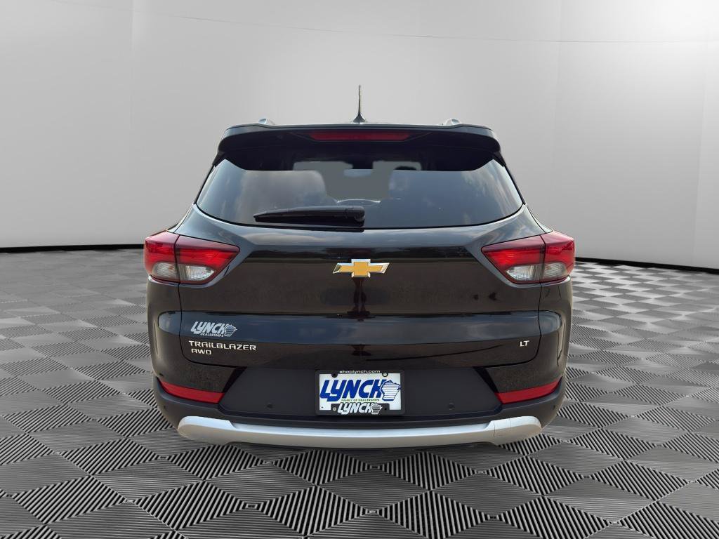Used 2022 Chevrolet TrailBlazer LT w/ Convenience Package AWD/4WD image 4