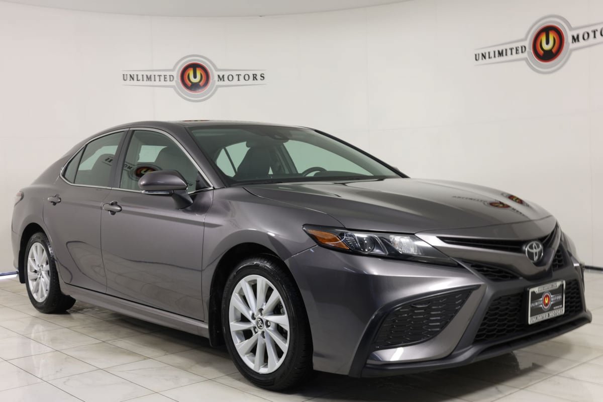 Used 2024 Toyota Camry SE FWD image 39