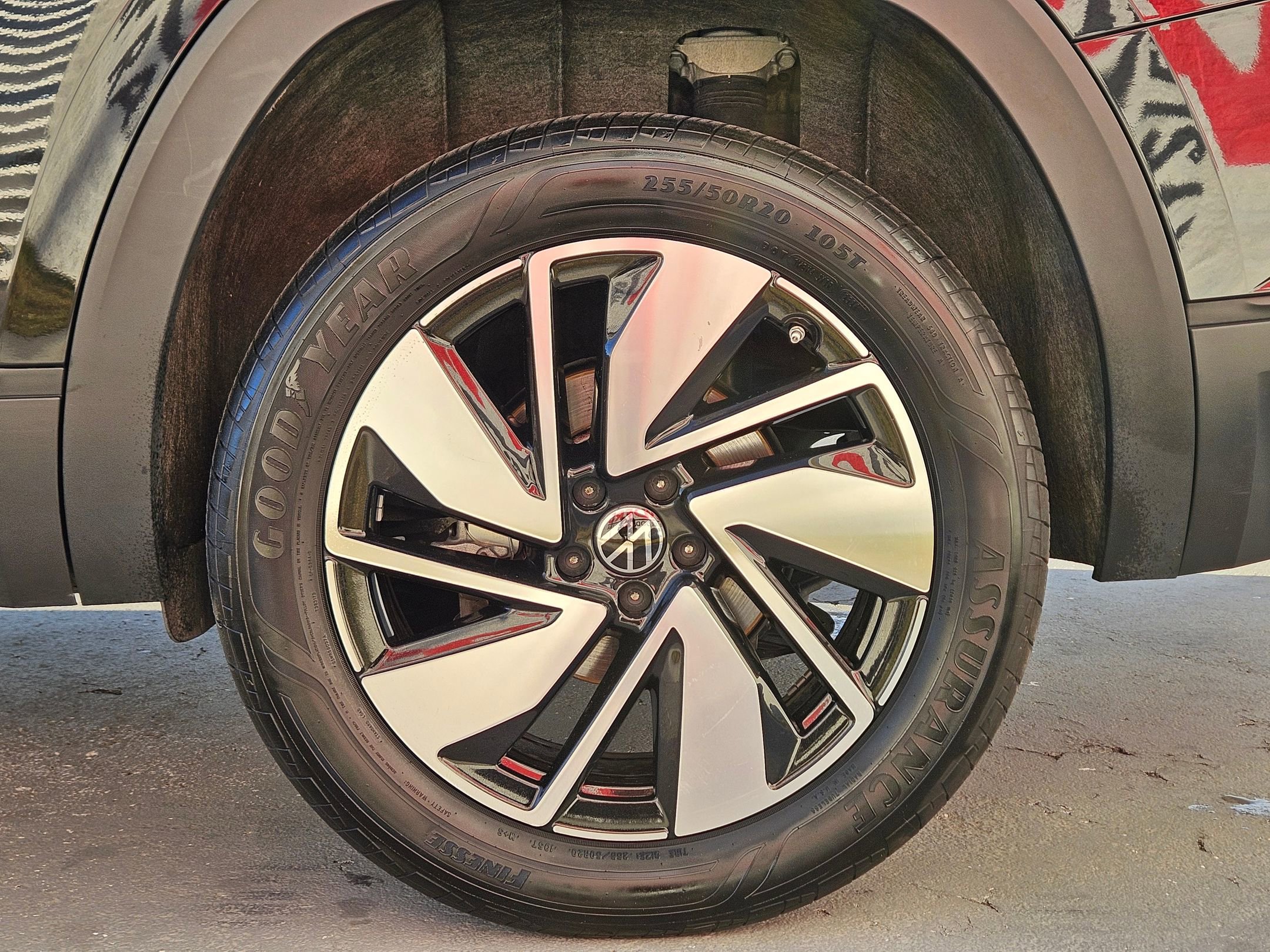 Used 2024 Volkswagen Atlas SE image 29