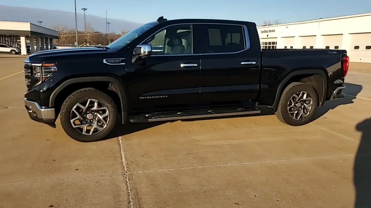 Used 2024 GMC Sierra 1500 SLT w/ SLT Premium Plus Package image 5
