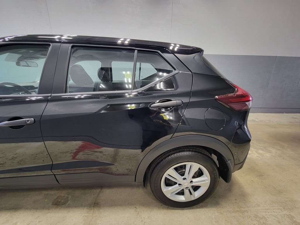 Used 2025 Nissan Kicks Play S FWD image 3