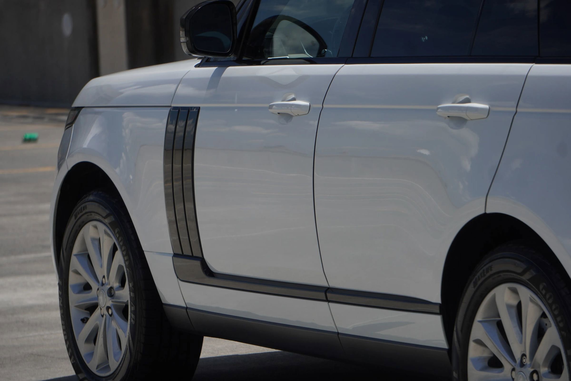 Used 2016 Land Rover Range Rover HSE image 9