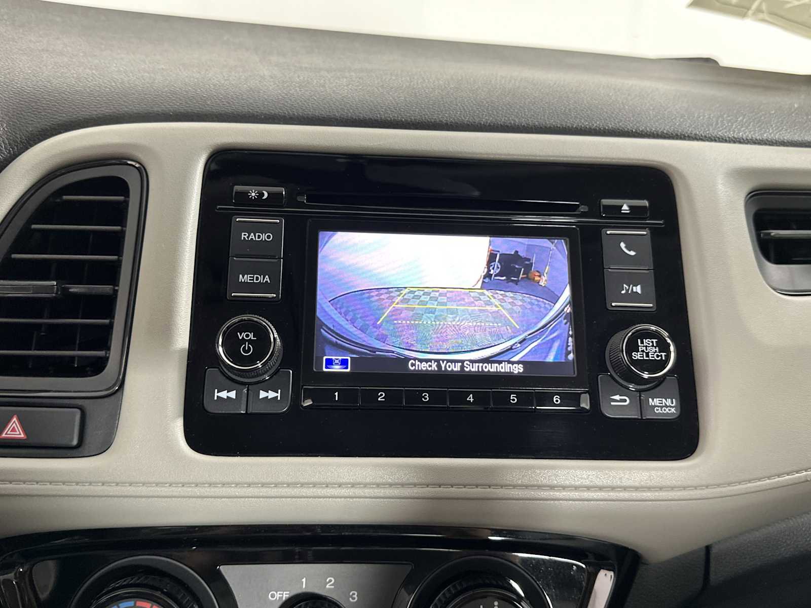 Used 2022 Honda HR-V LX image 19
