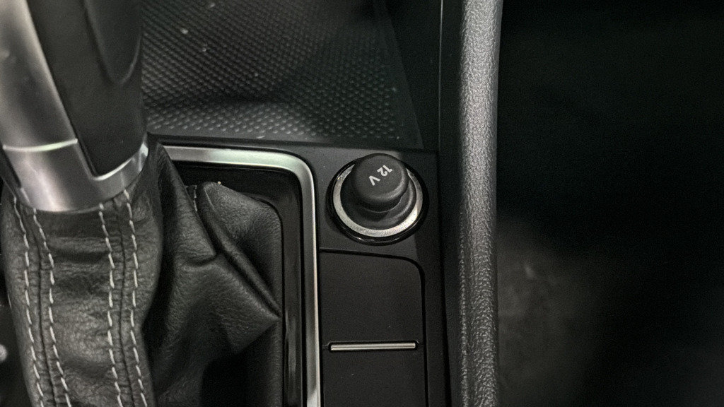Used 2019 Volkswagen Jetta R-Line FWD image 40