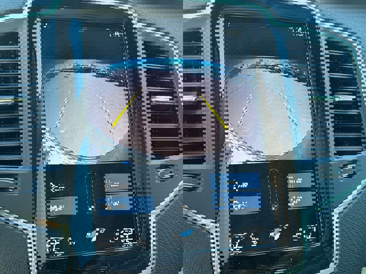 Used 2020 Volvo XC90 T6 Momentum image 23