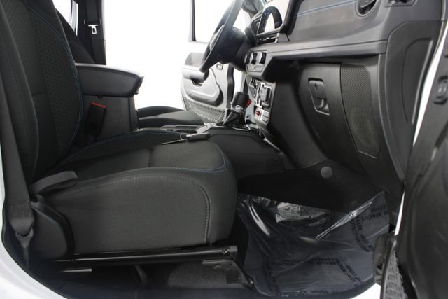 Used 2025 Jeep Wrangler Unlimited Rubicon 4xe w/ Safety Group image 19