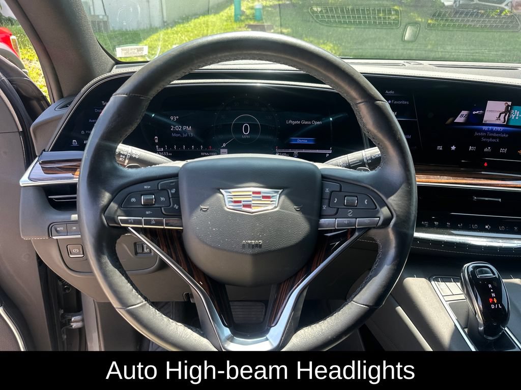 Used 2022 Cadillac Escalade Luxury AWD/4WD image 14