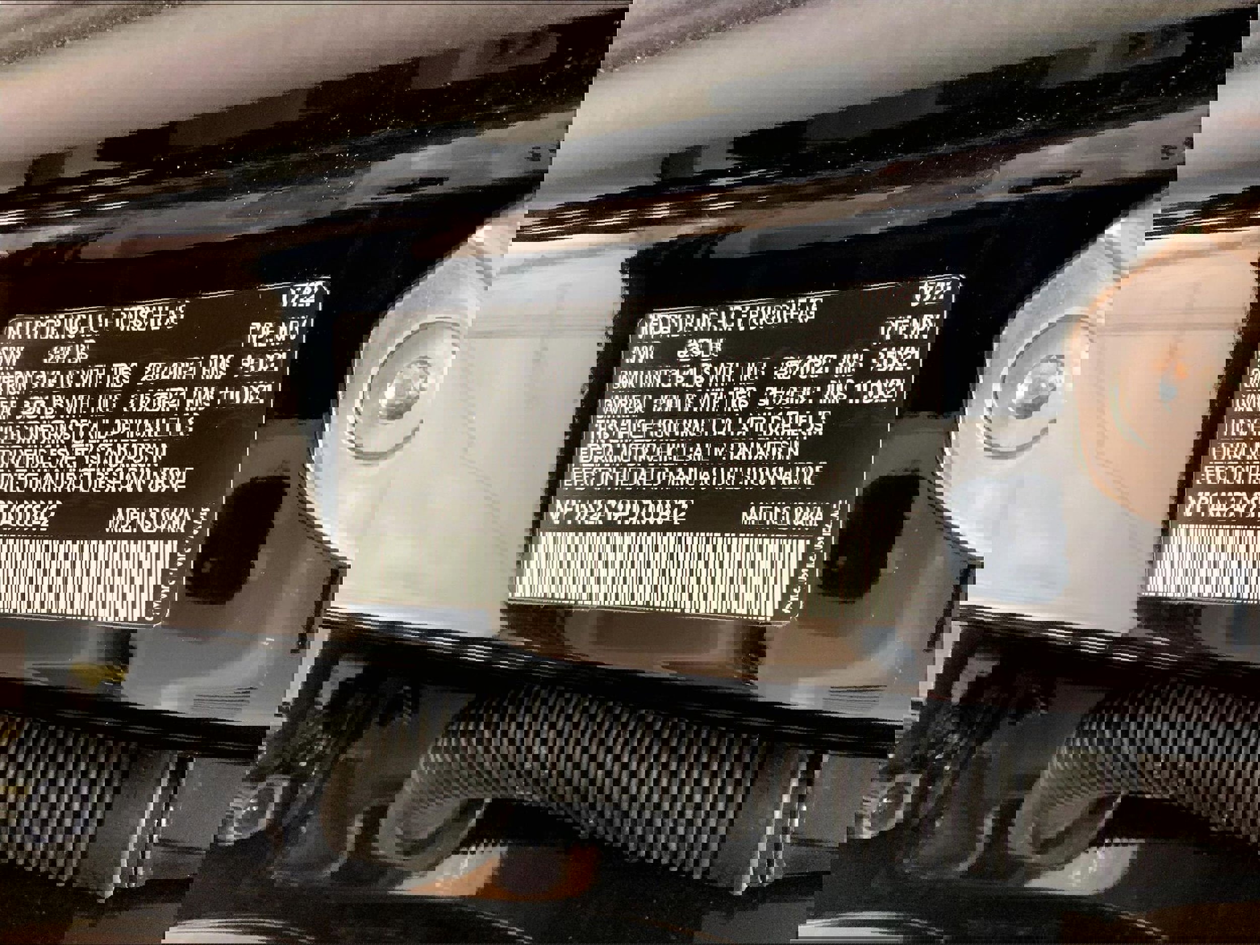 Used 2023 Porsche Cayenne Platinum Edition image 31