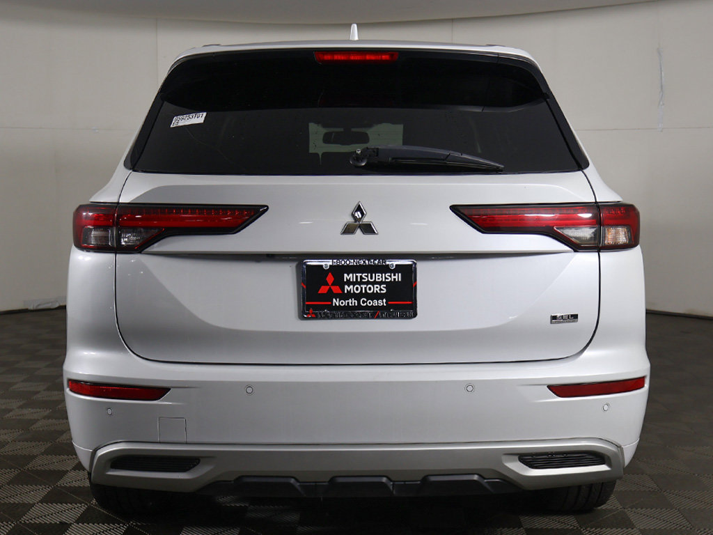 Used 2022 Mitsubishi Outlander SEL AWD/4WD image 12