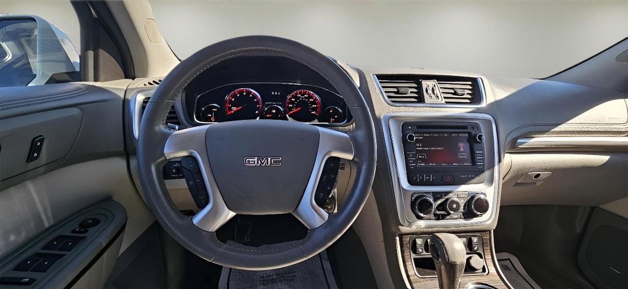 Used 2015 GMC Acadia SLT image 12