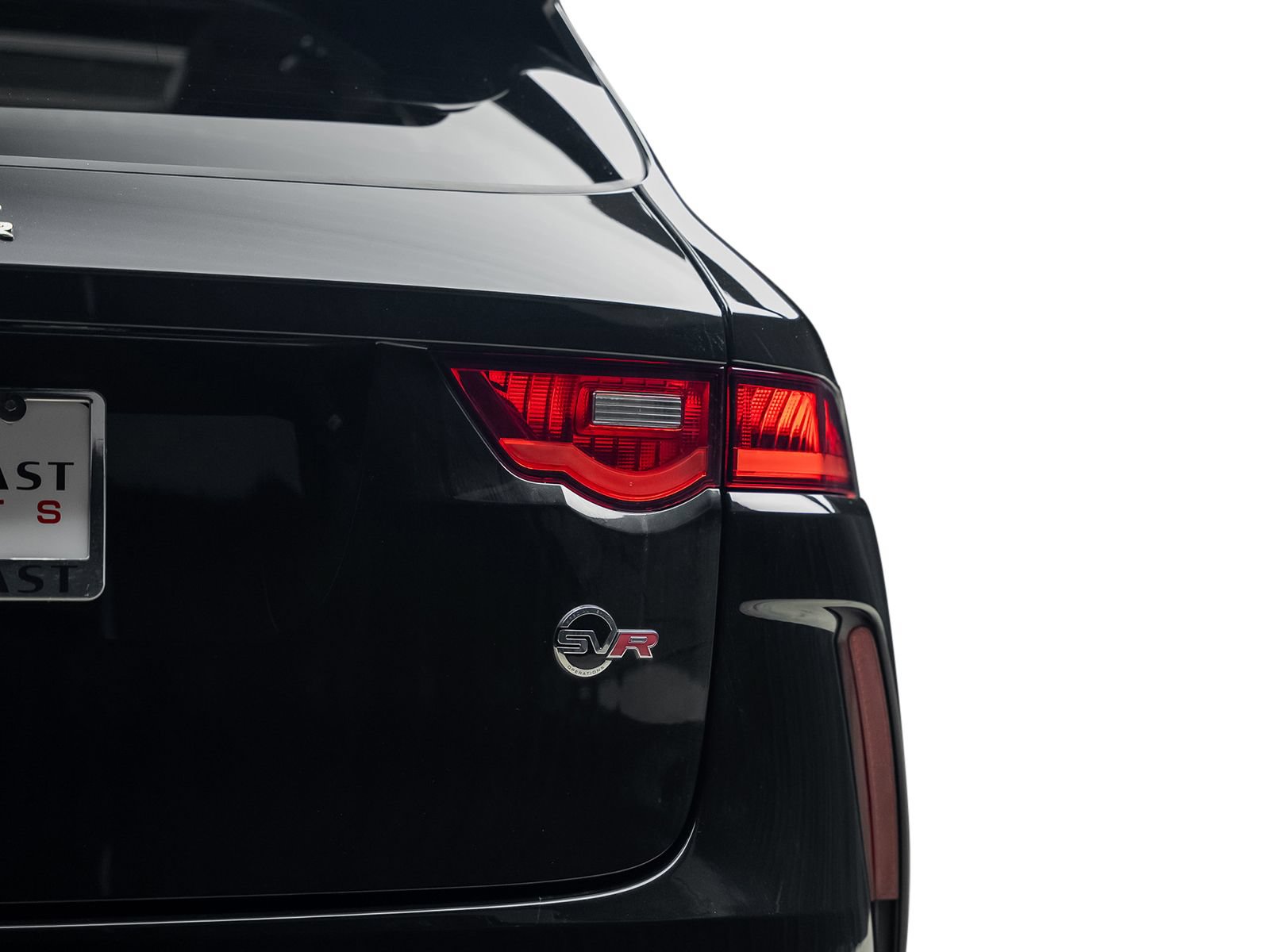Used 2020 Jaguar F-PACE SVR AWD/4WD image 14
