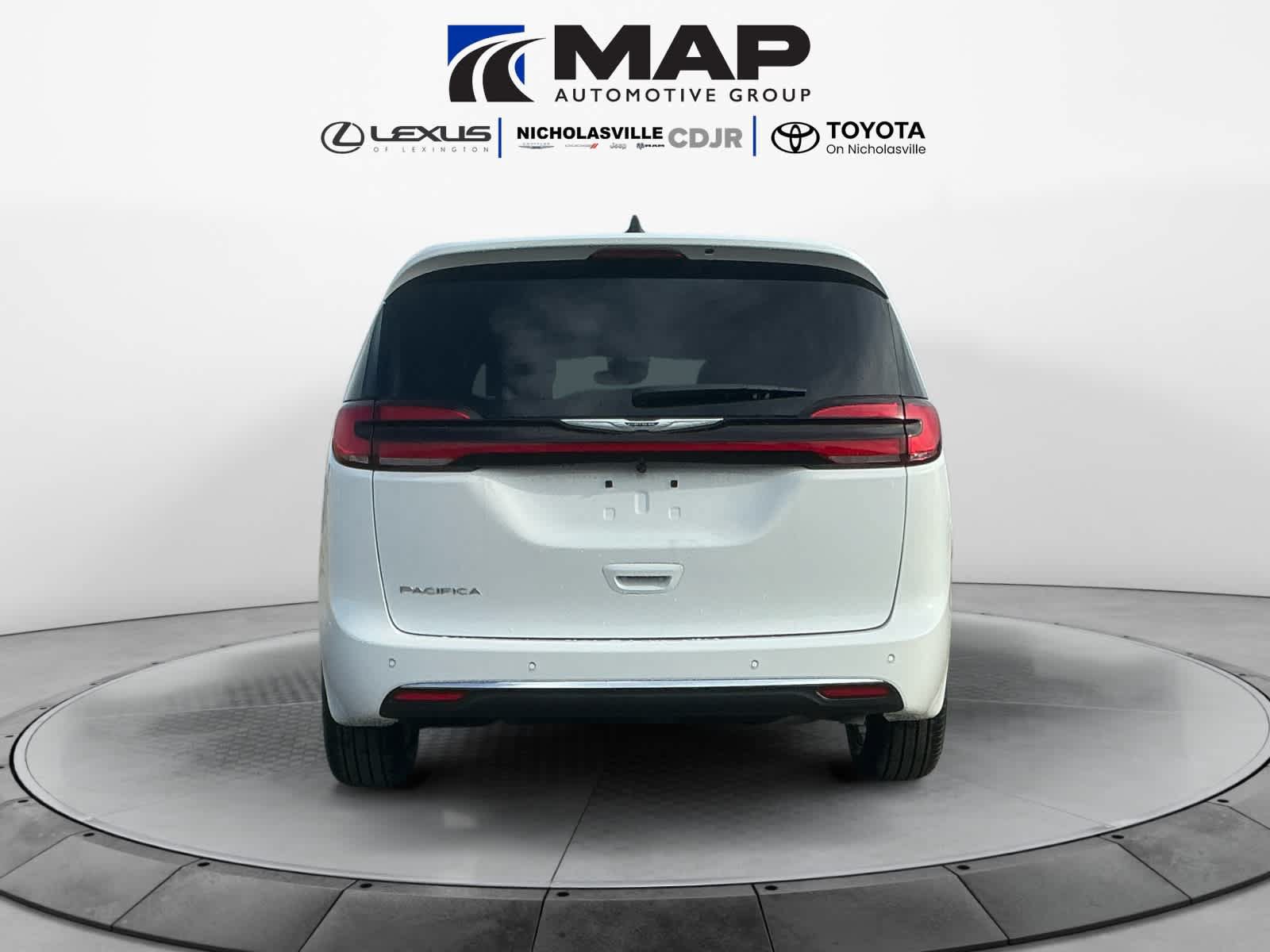 New 2026 Chrysler Pacifica Select FWD image 5