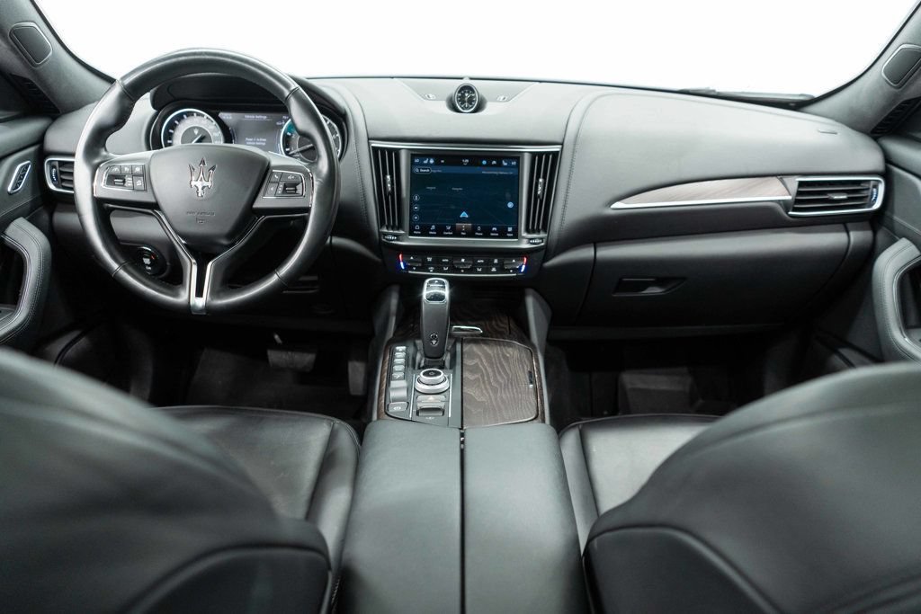 Used 2022 Maserati Levante GT AWD/4WD image 9