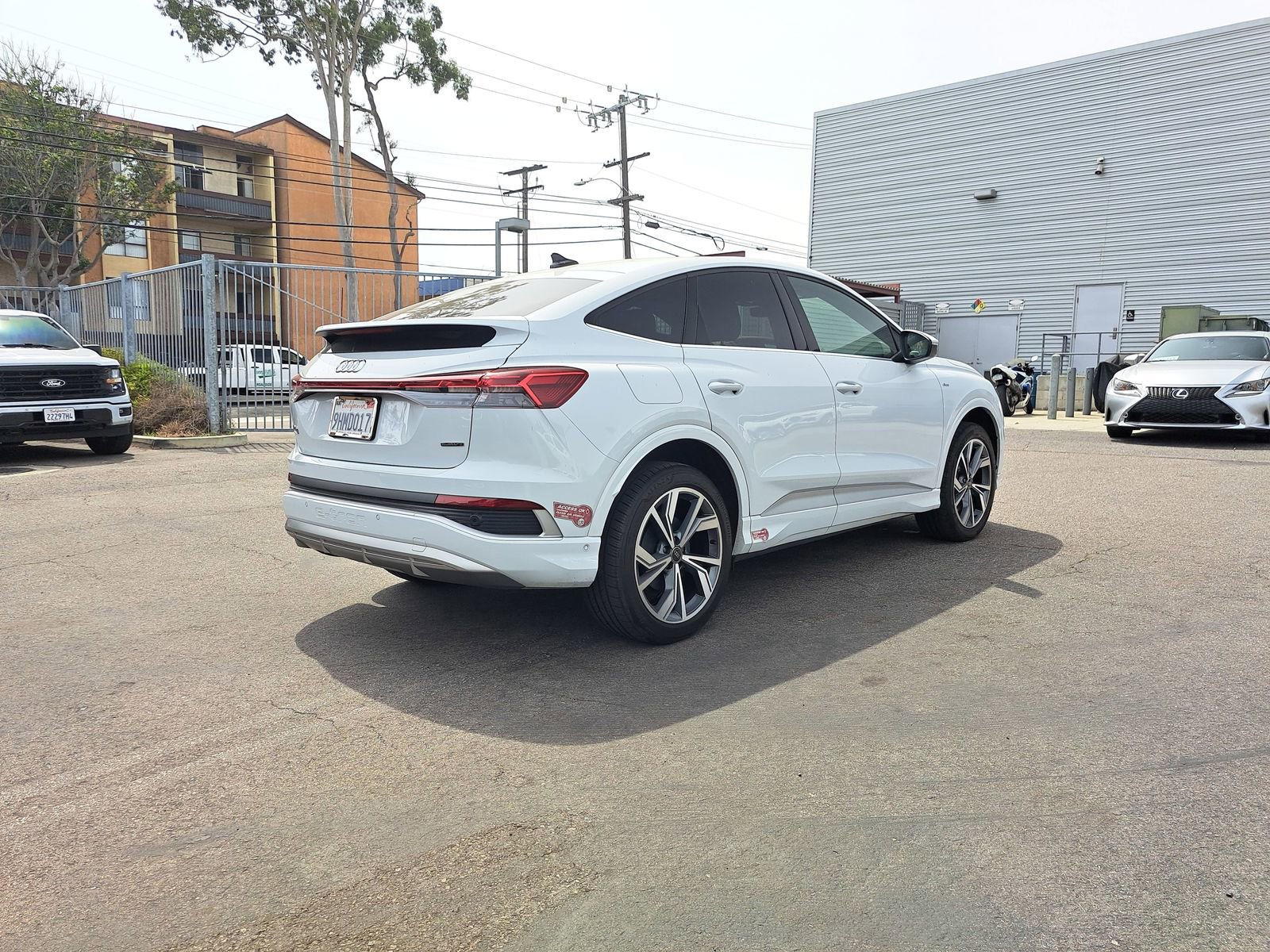 Used 2023 Audi Q4 e-tron Prestige image 3