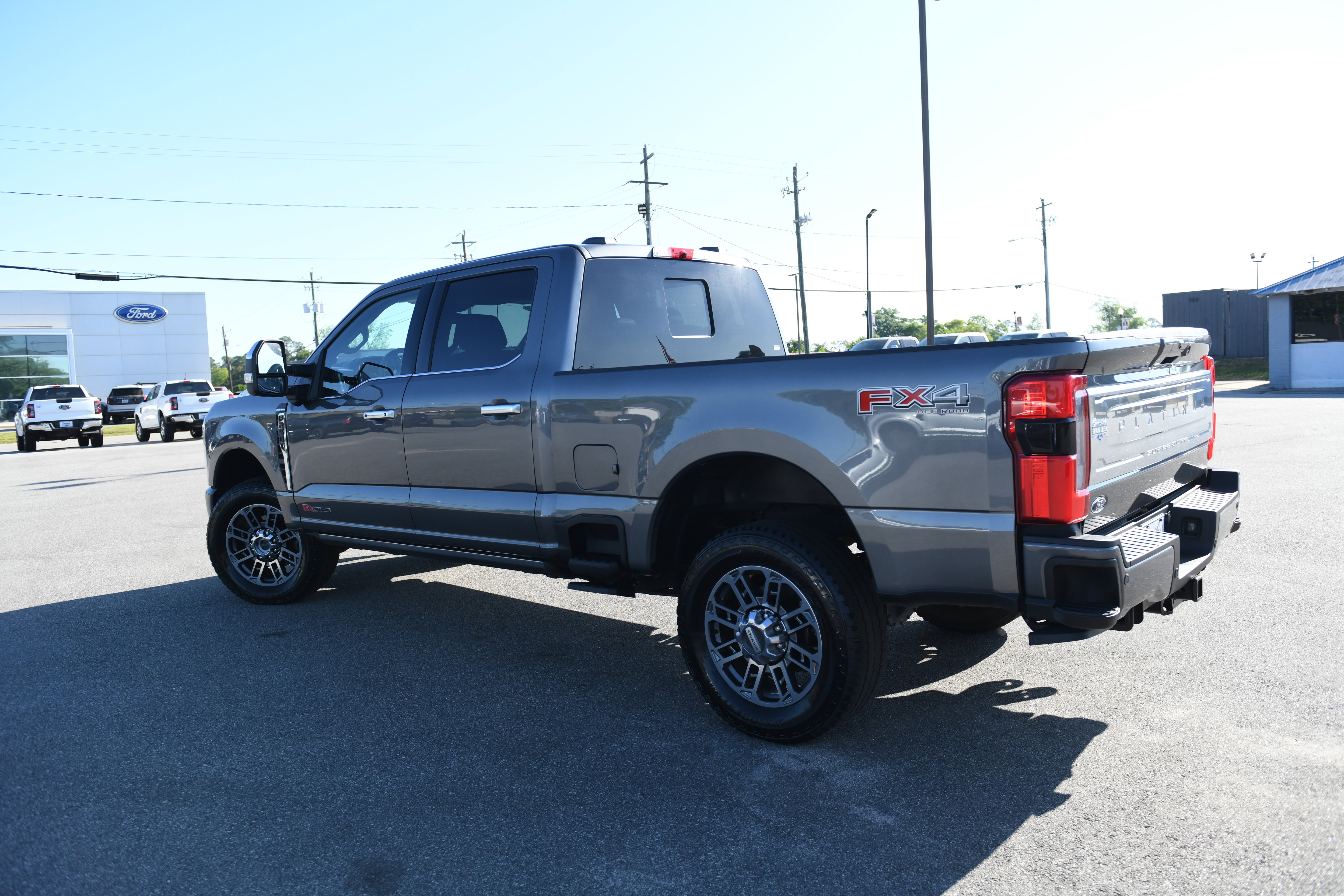 Used 2025 Ford F250 Platinum w/ Platinum Plus Package AWD/4WD image 10