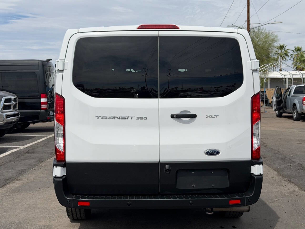 Used 2023 Ford Transit 350 XLT RWD image 7