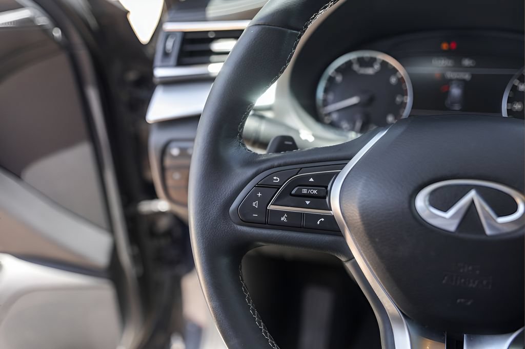 Used 2021 INFINITI QX50 Luxe FWD image 14