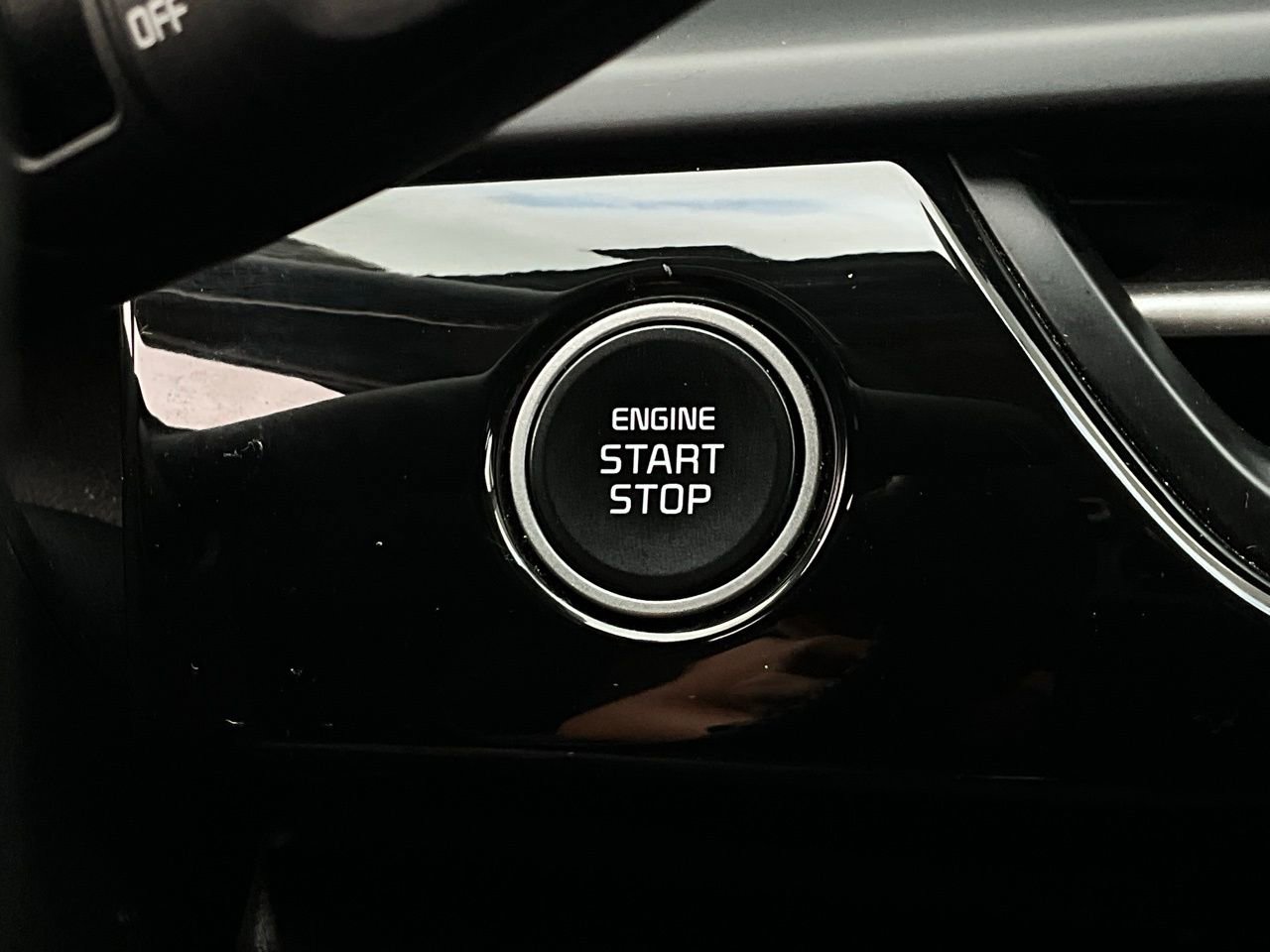 Used 2025 Kia Seltos S image 27