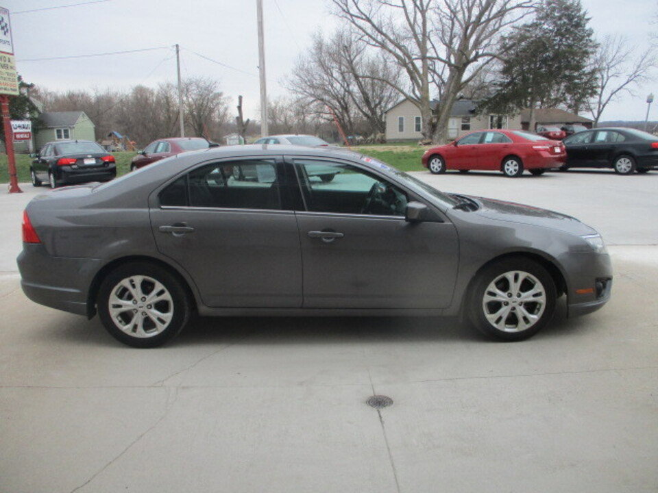 Used 2012 Ford Fusion SE image 2