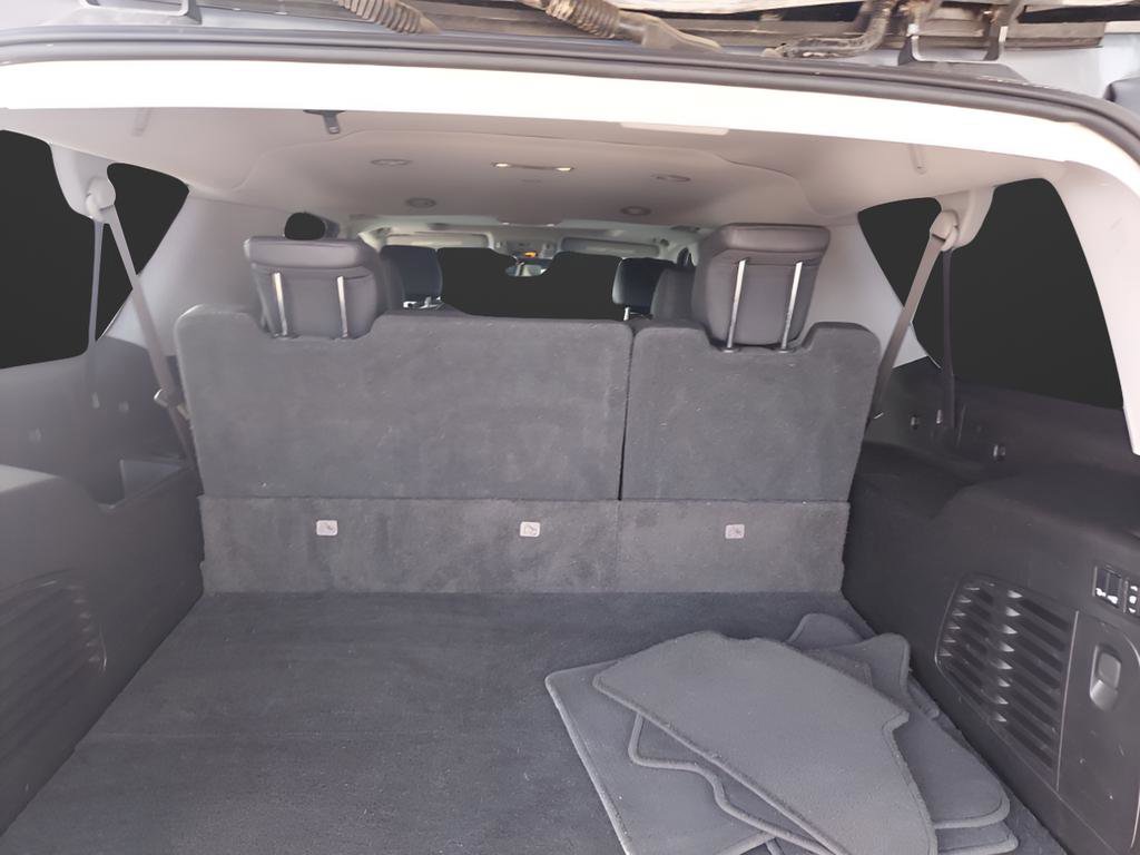 Used 2020 Cadillac Escalade ESV Luxury AWD/4WD image 17