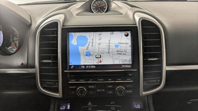Used 2014 Porsche Cayenne Platinum Edition AWD/4WD image 26