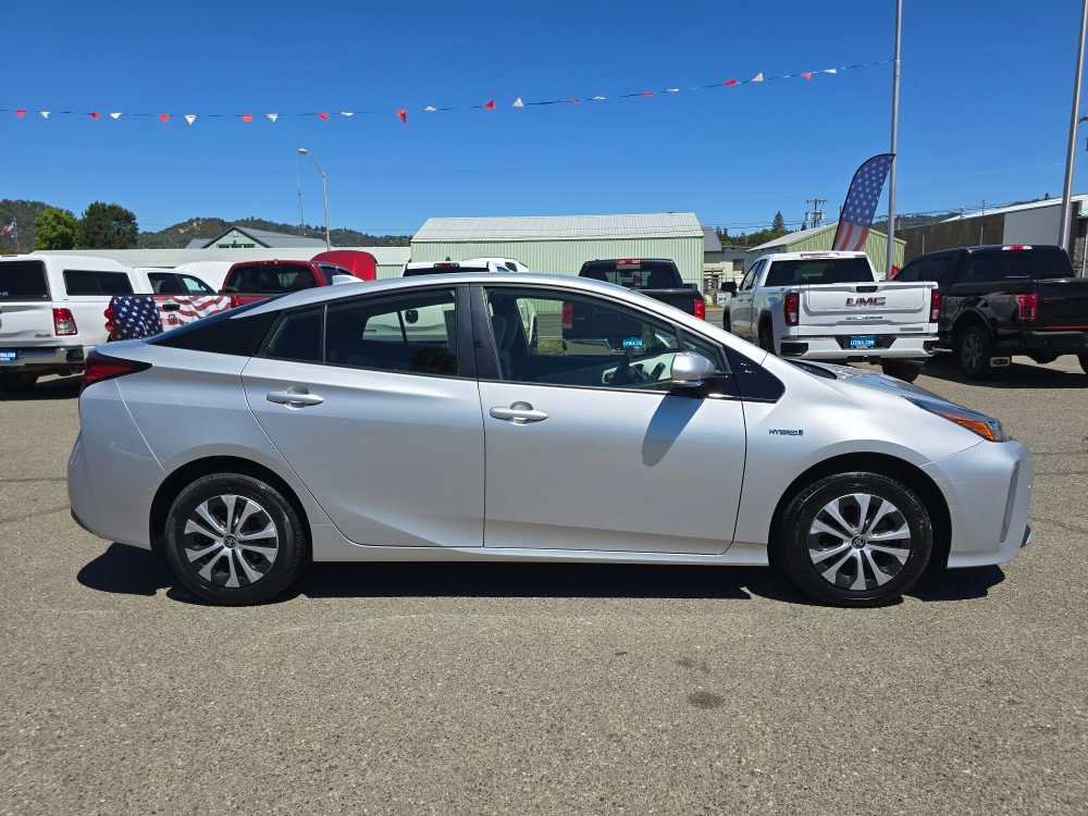 Used 2020 Toyota Prius LE AWD/4WD image 7