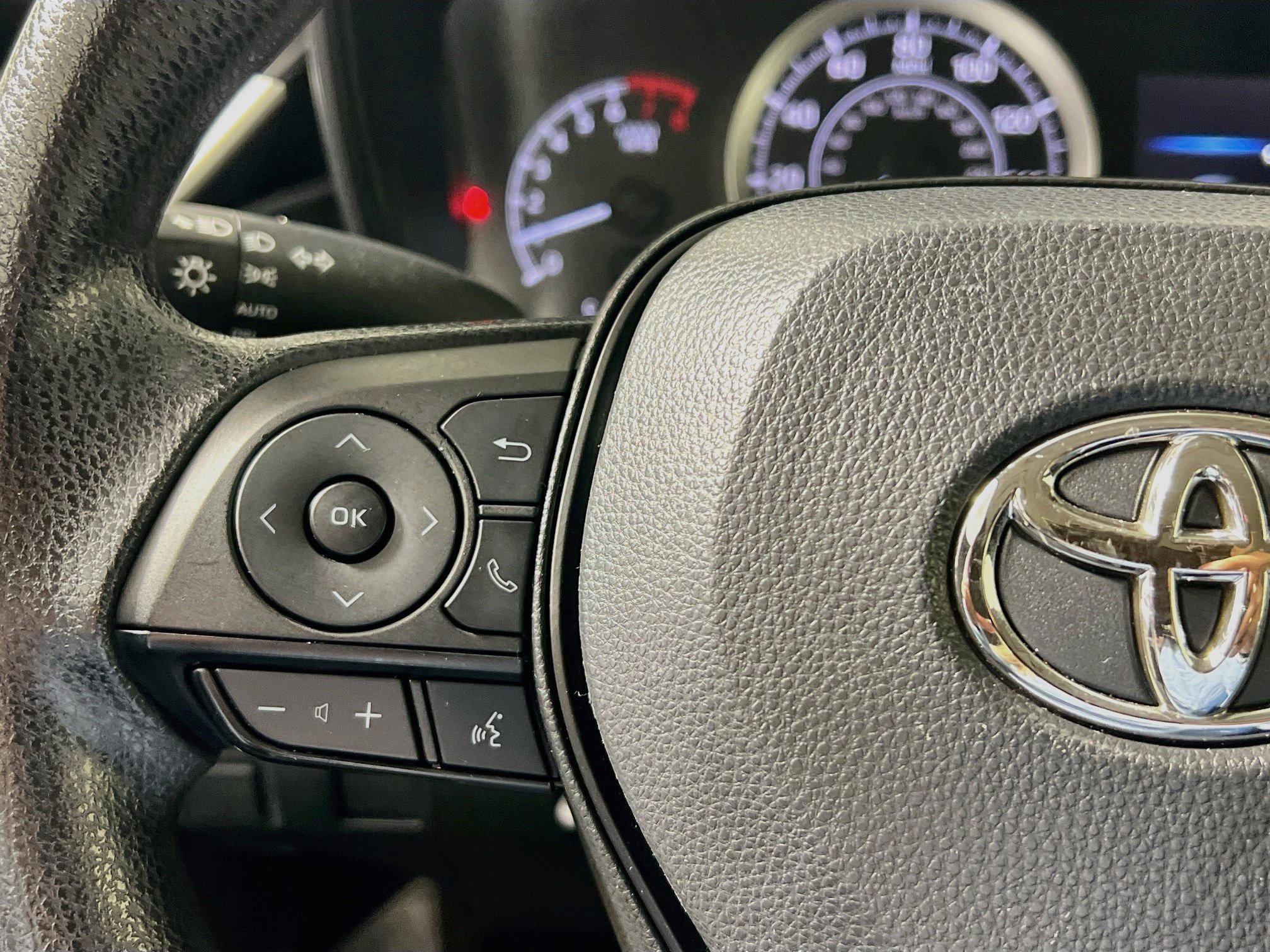 Used 2022 Toyota Corolla LE FWD image 19