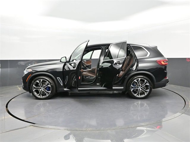 Used 2019 BMW X5 xDrive50i w/ Executive Package image 31