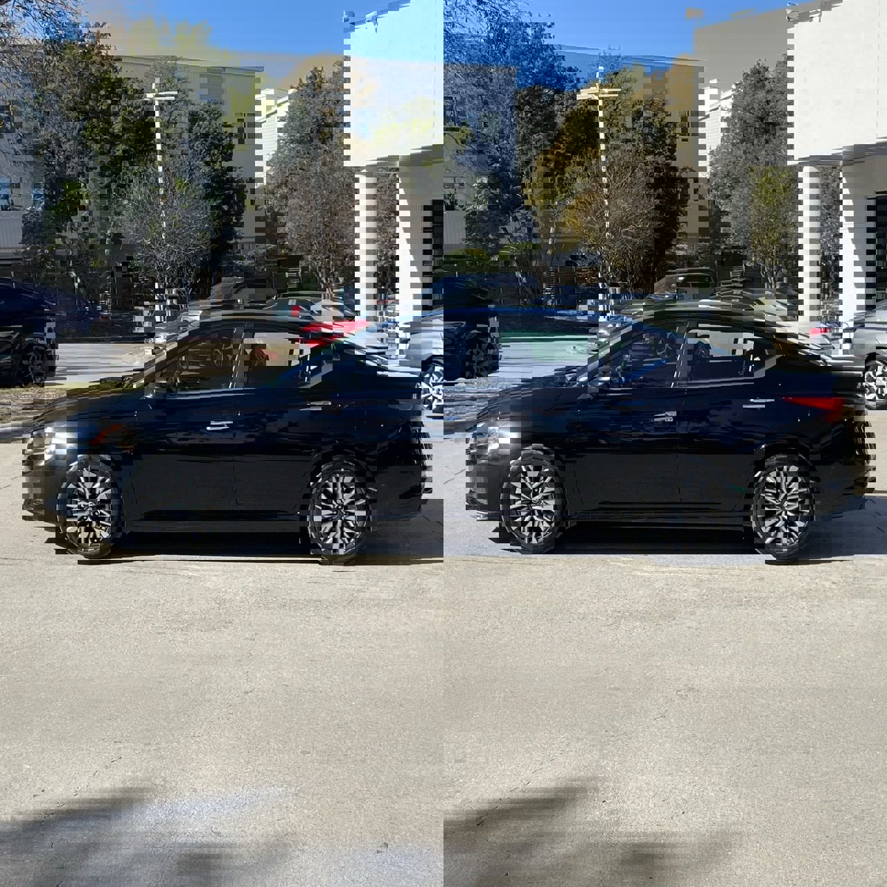 Used 2024 Nissan Altima 2.5 SV image 3